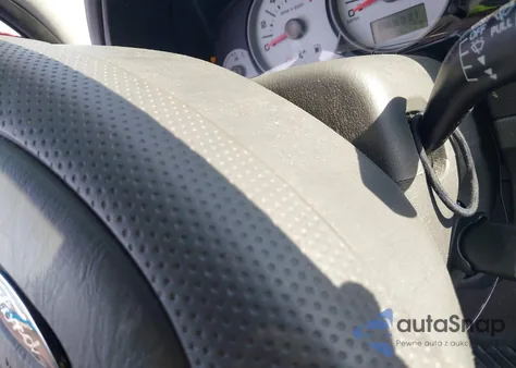 2005 Ford Escape Xlt z USA, uszkodzony, nr VIN 1FMYU031X5KB35893